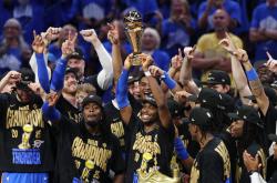 开云体育官网-关于中东球队上演激烈角逐，力争在赛季末夺冠的信息