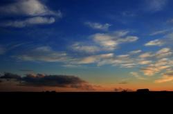 开云体育-苏亚雷斯梅开二度引爆全场，哥伦比亚惊险逆转南非锁定胜局