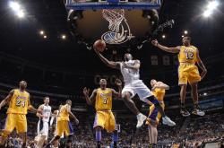 开云体育入口-从骑士狂胜到文班亚马接管世界，新王登基时代的篮球叙事