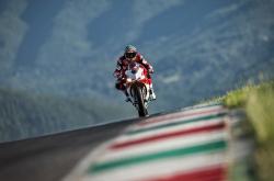 开云体育入口-范弗利特，猛龙对阵黄蜂，当平凡成为巨星唯一的答案