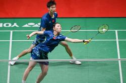 开云平台-包含马来西亚羽毛球队碾压中国羽毛球队，陶菲克制霸全场的词条