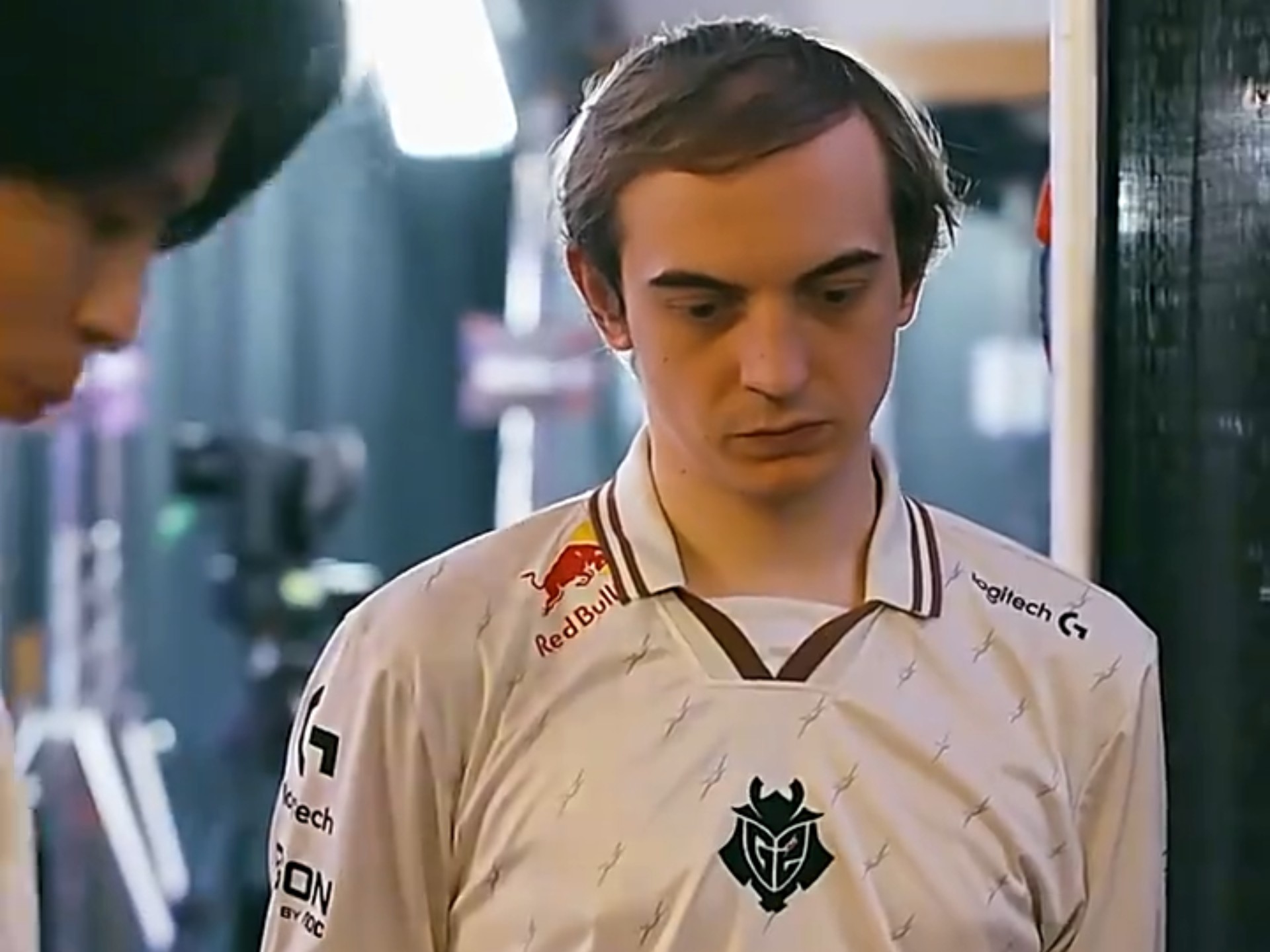 关于G2力克RNG，Caps高光表现的信息