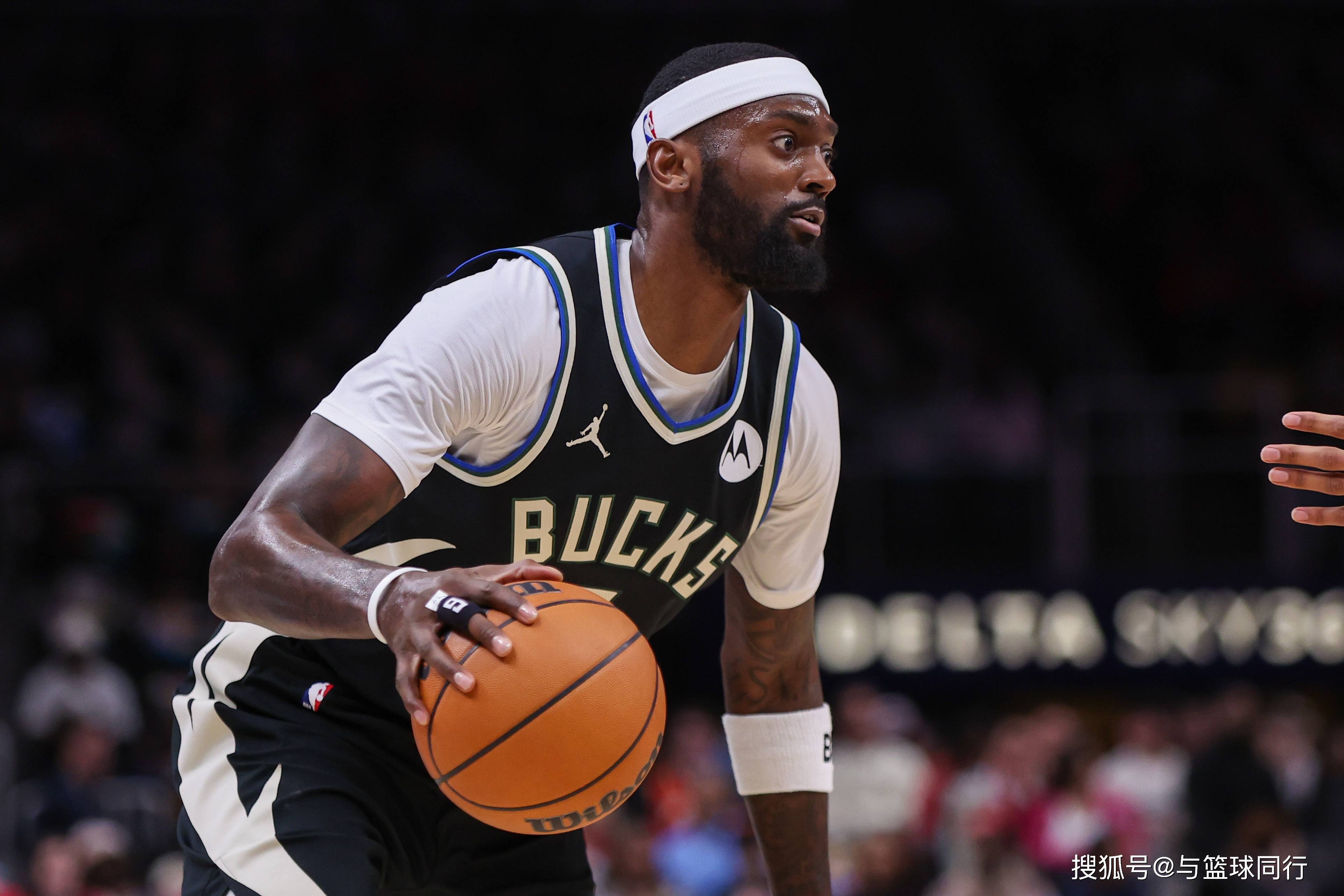 76人横扫雄鹿，加里纳利关键制胜的简单介绍