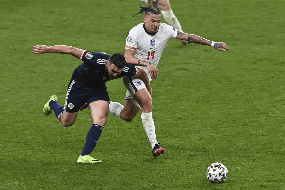 英格兰队轻取日本队,波尔关键制胜 英格兰队轻取日本队,波尔关键制胜