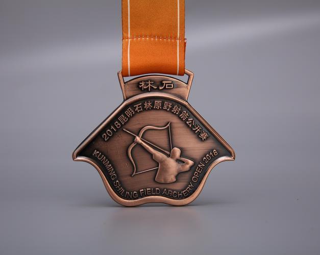 青年选手突破个人记录,获得奖牌 青年选手突破个人记录,获得奖牌