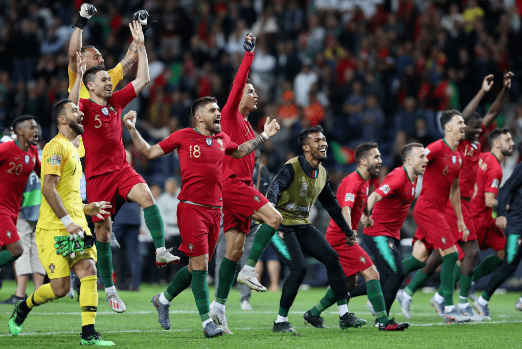 包含约比利海公大胜魔提尼格，欧洲杯资格赛出线前面的词条