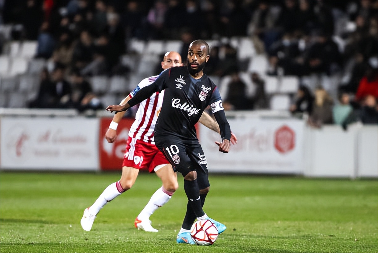 关于甘冈对阵卡昂，实力拉锯不相上下的信息