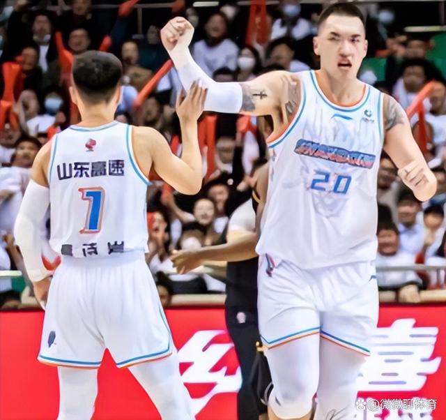 包含辽宁男篮主场胜浙江，夺得四连胜领跑积分榜的词条