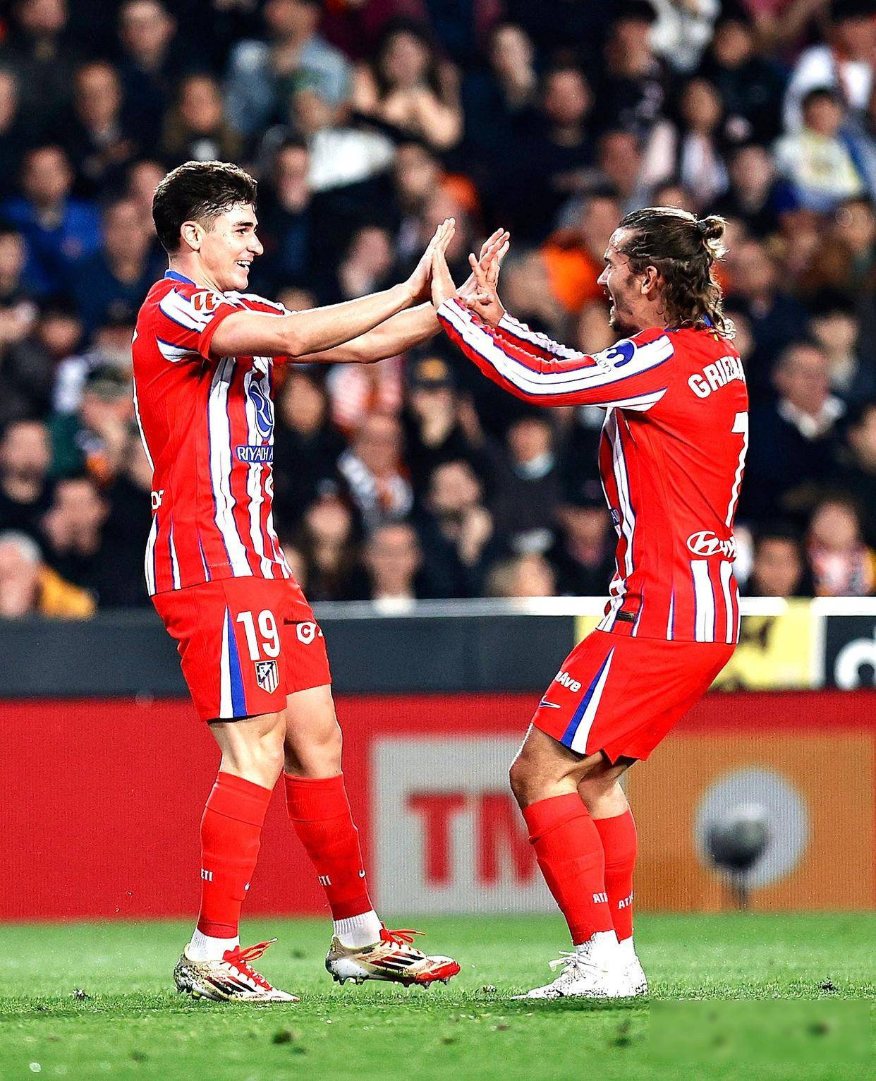 巴萨雪藏大将,球队表现未见起色 巴萨雪藏大将,球队表现未见起色