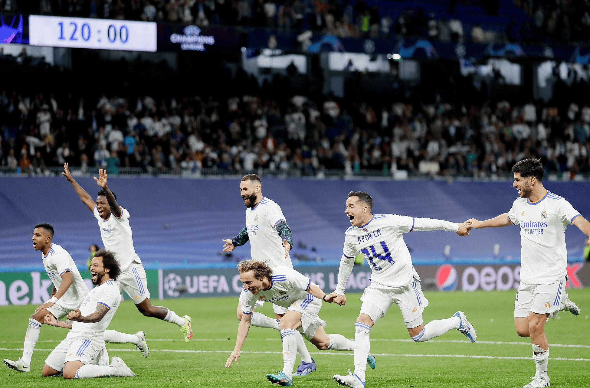 诺维奇主场比逆转水晶宫，全队赛后庆祝雀跃的简单介绍