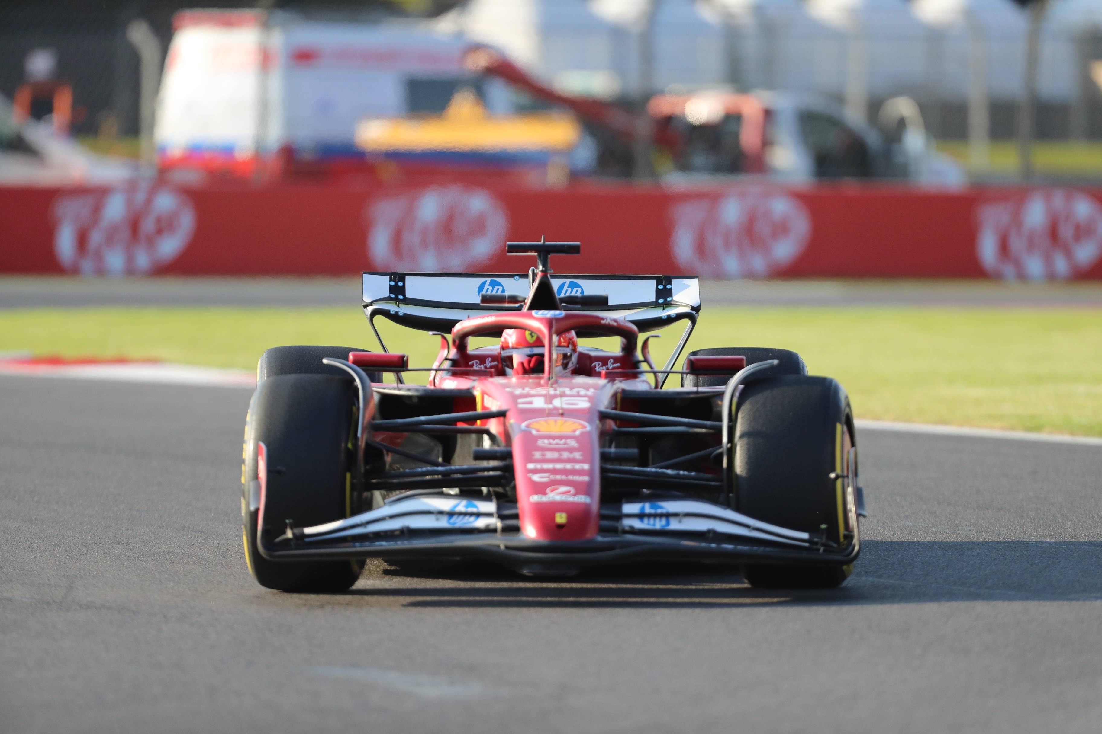 包含红牛二队碾压索伯车队，阿隆索高光表现的词条