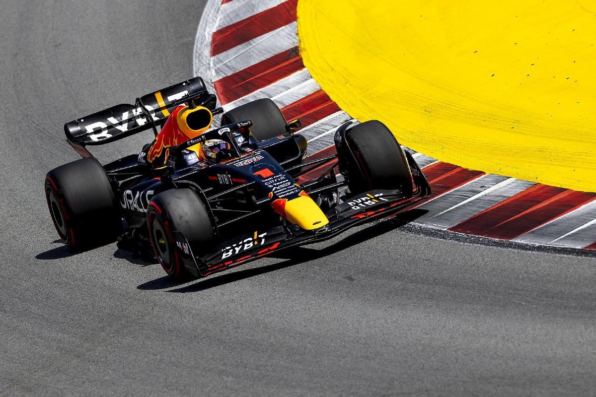 红牛车队力克阿斯顿马丁，维斯塔潘高光表现的简单介绍