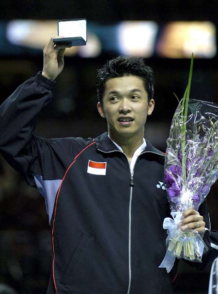 包含泰国羽毛球队绝杀日本羽毛球队，陶菲克惊艳世界的词条