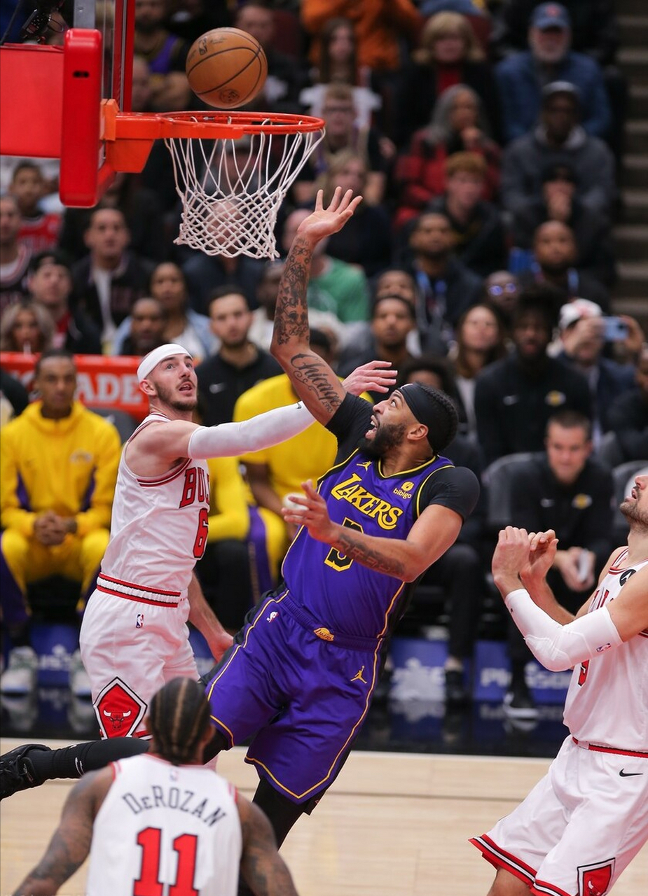 包含公牛绝地反击湖人B队，萨博尼斯惊艳世界的词条