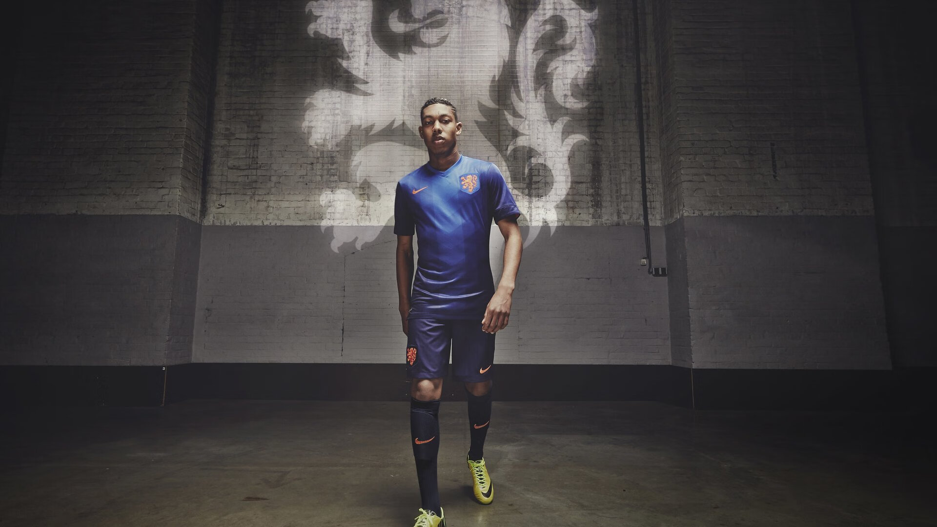 红牛王朝的黄昏?拉塞尔统治全场,梅赛德斯时代或将终结